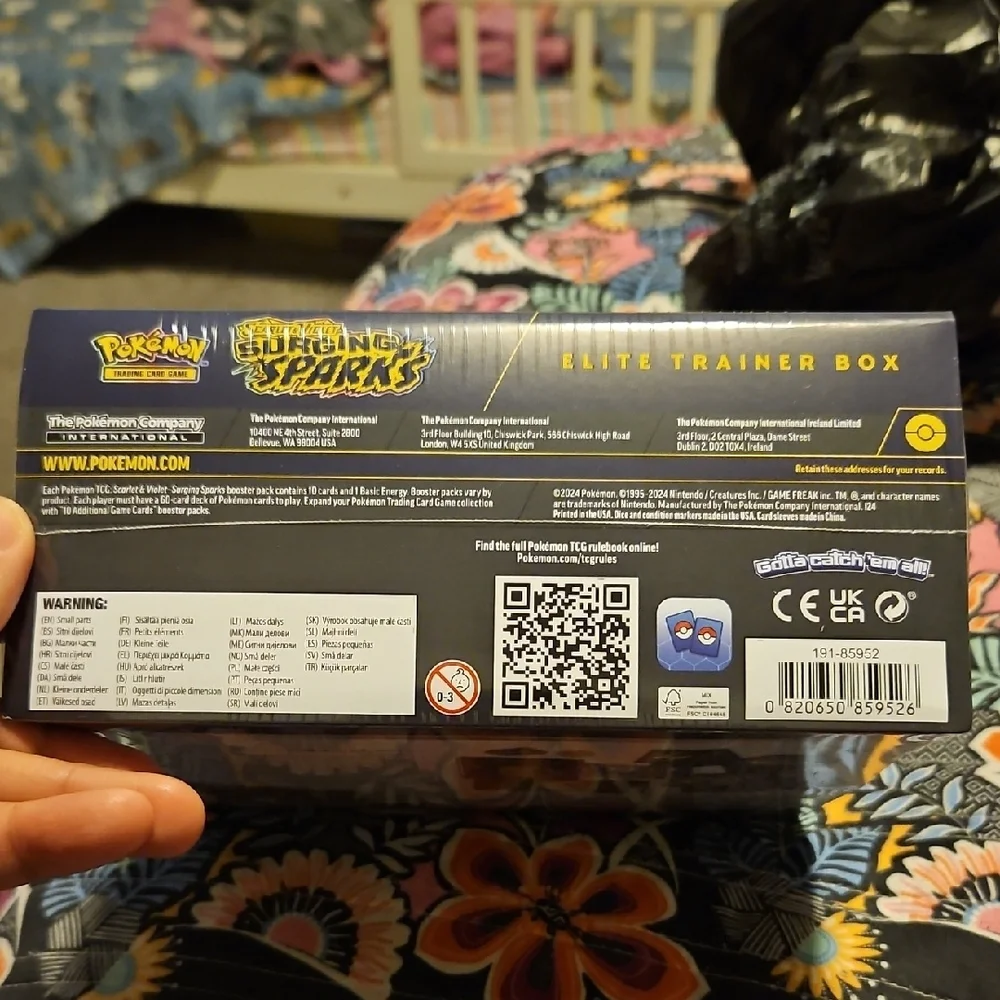 Pokémon Scarlet & Violet Surging Sparks Elite Trainer Box - Brand New Sealed Box - Picture 5 of 6
